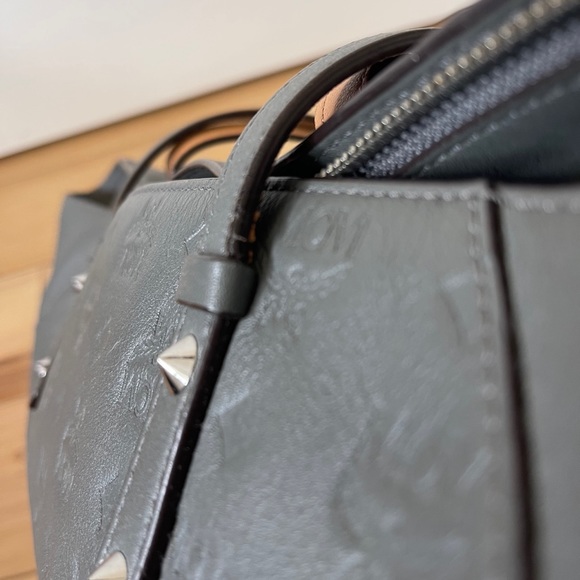 MCM Klara Monogram Tote Bag - Picture 4 of 5